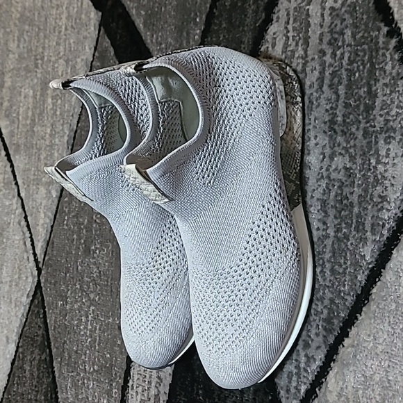 URBAN SPORT METALLIC GRAY SNAKE PRINT J SLIDES SNEAKERS - Picture 8 of 13